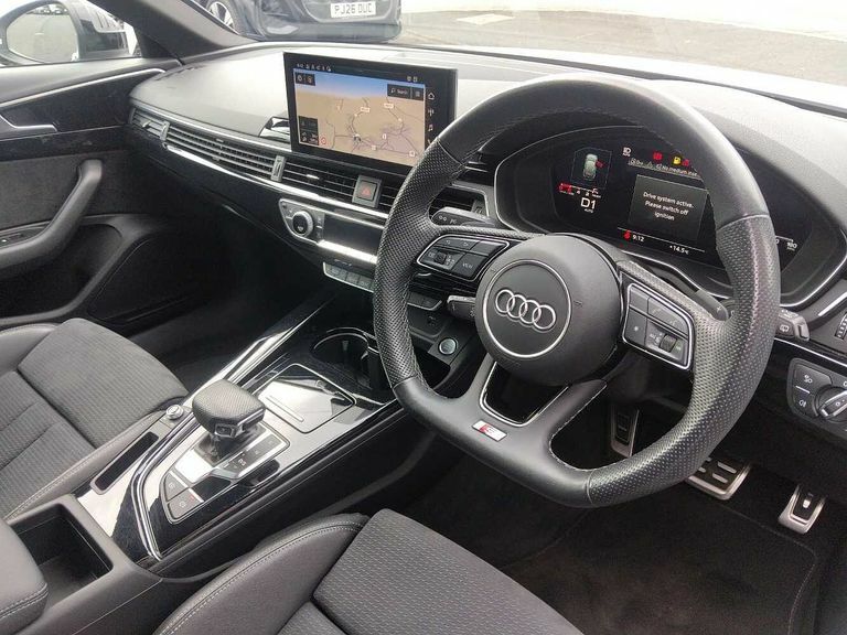 Audi A4 Avant Avant Black Edition 35 Tfsi 150 Ps S Tronic White #6