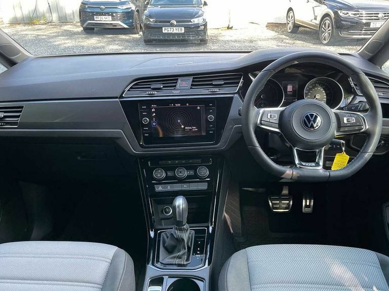 Volkswagen Touran Se 1.5 Tsi 150Ps 7-Speed Dsg Grey #12