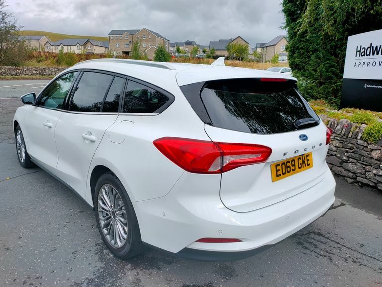 Ford Focus 1.5 Ecoblue 120 Titanium X EO69GKE White #2