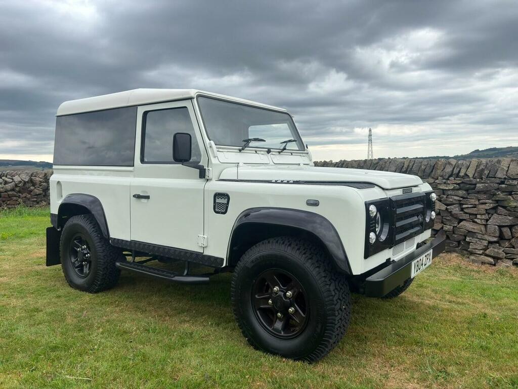 Land Rover Defender Green #1