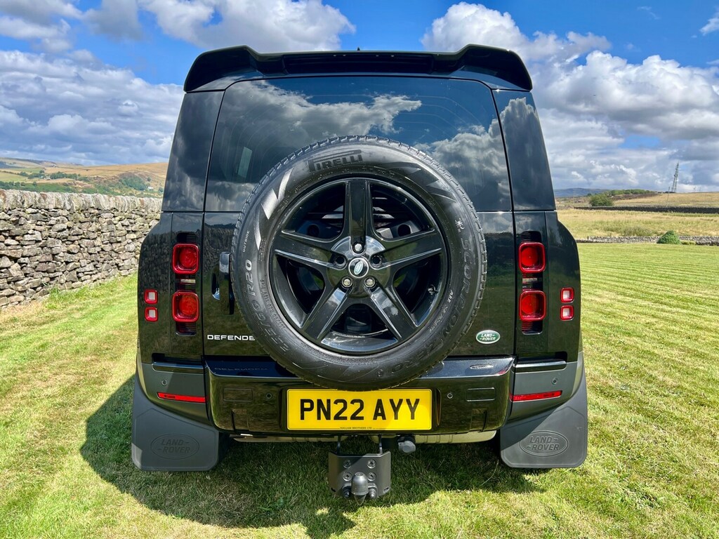 Land Rover Defender 110 3.0 D250 Se 110 Black #4
