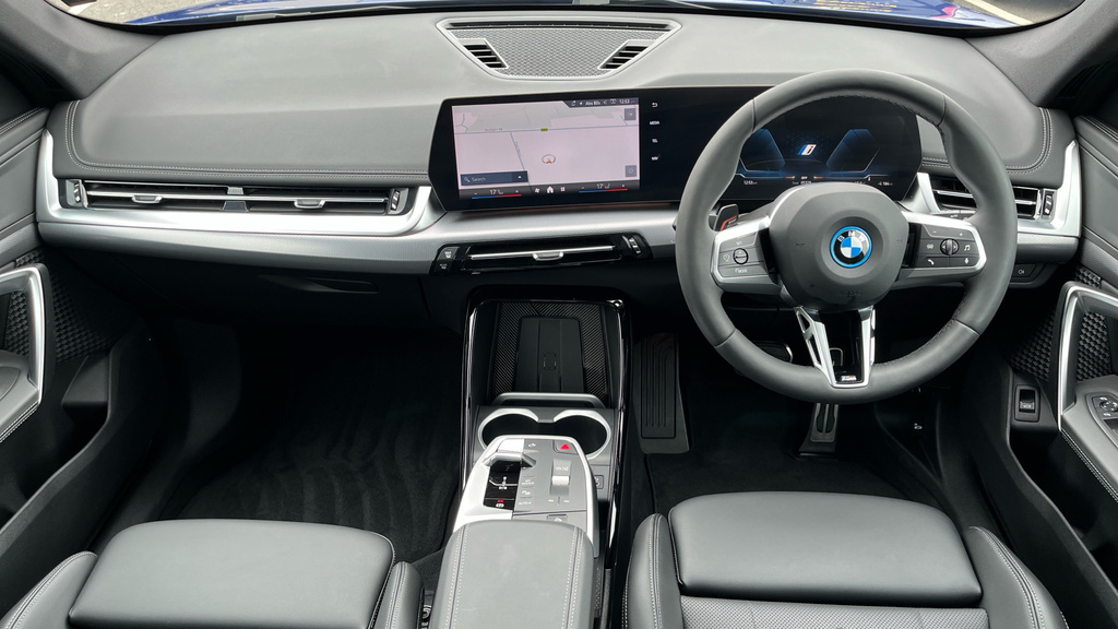 BMW iX1 20 66.5Kwh M Sport Edrive 11Kw Charger Blue #4