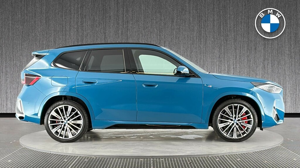 BMW iX1 20 66.5Kwh Shadow Edition Edrive 11Kw Ch Blue #3