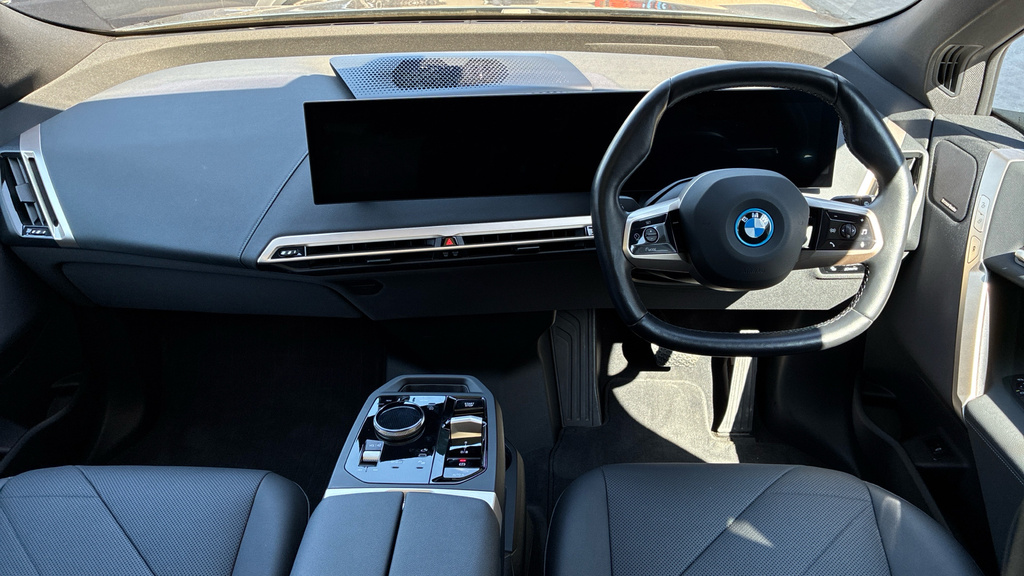 BMW iX 40 76.6Kwh M Sport Edition Xdrive Blue #4