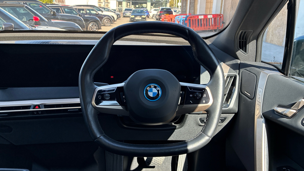 BMW iX 40 76.6Kwh M Sport Edition Xdrive Blue #5