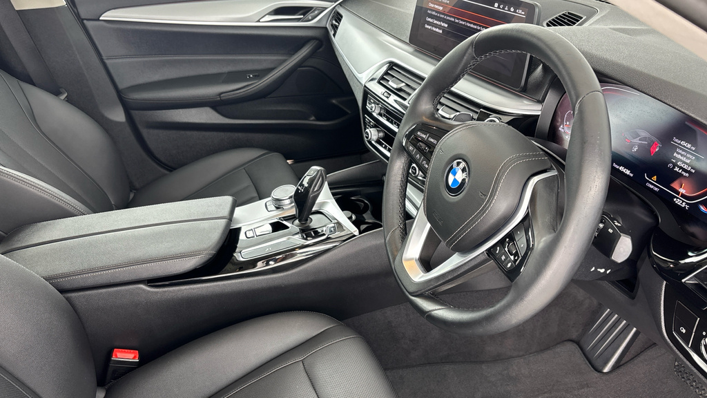 BMW 5 Series 2.0 520D Mht Se Steptronic Euro 6 Ss Black #6
