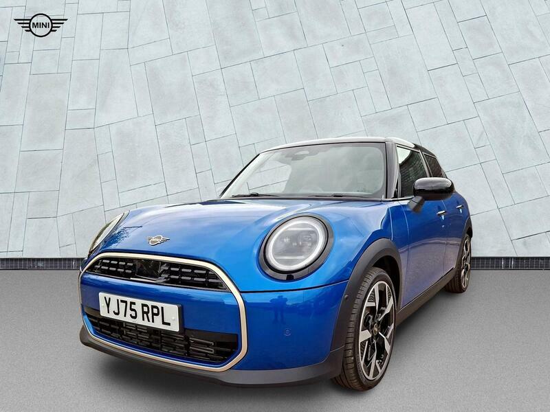 Mini Hatch 1.5C Exclusive Steptronic Euro 6 Ss YJ75RPL Blue #3