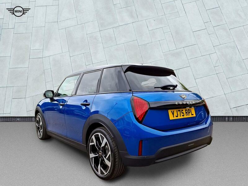 Mini Hatch 1.5C Exclusive Steptronic Euro 6 Ss YJ75RPL Blue #4