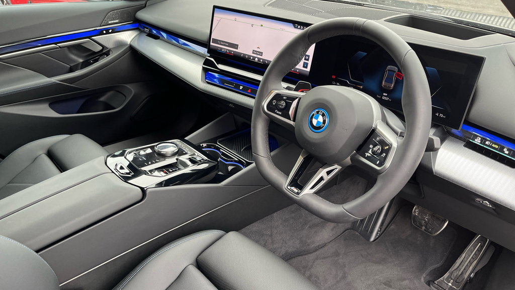 BMW i5 40 83.9Kwh M Sport Edrive 11Kw Charger Grey #6
