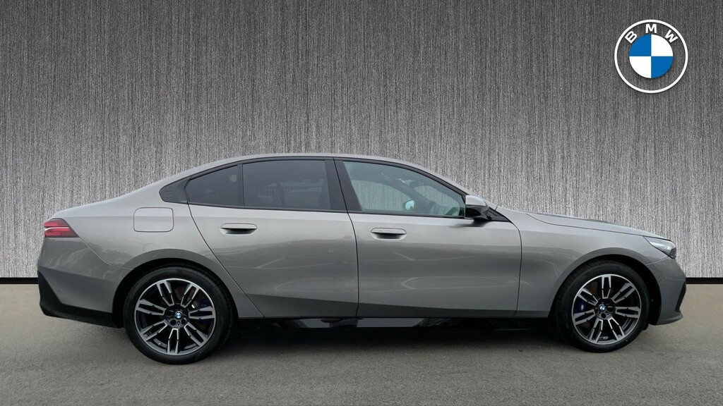BMW i5 40 83.9Kwh M Sport Edrive 11Kw Charger Grey #3