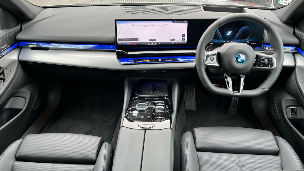 BMW i5 40 83.9Kwh M Sport Edrive 11Kw Charger Grey #4