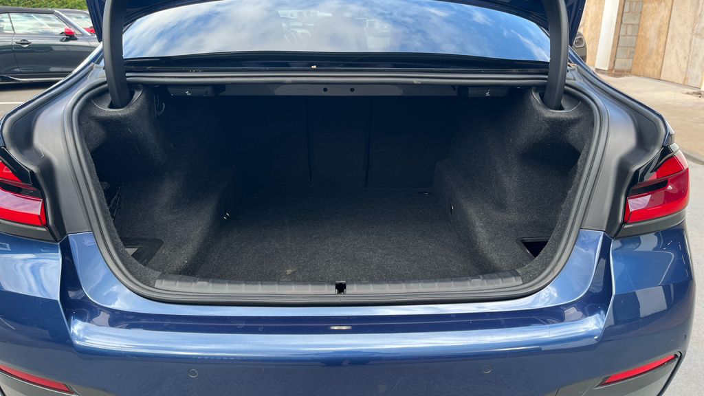BMW 5 Series 530E M Sport Saloon Blue #13