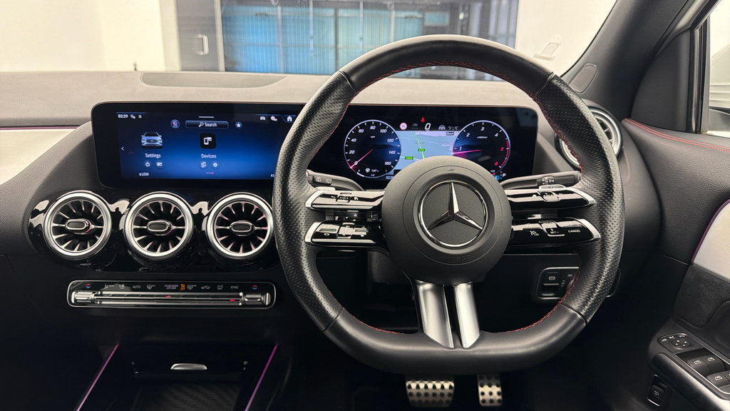 Mercedes-Benz GLA Class 2.0 Gla220d Amg Line Premium Plus 8G-dct 4Matic White #5
