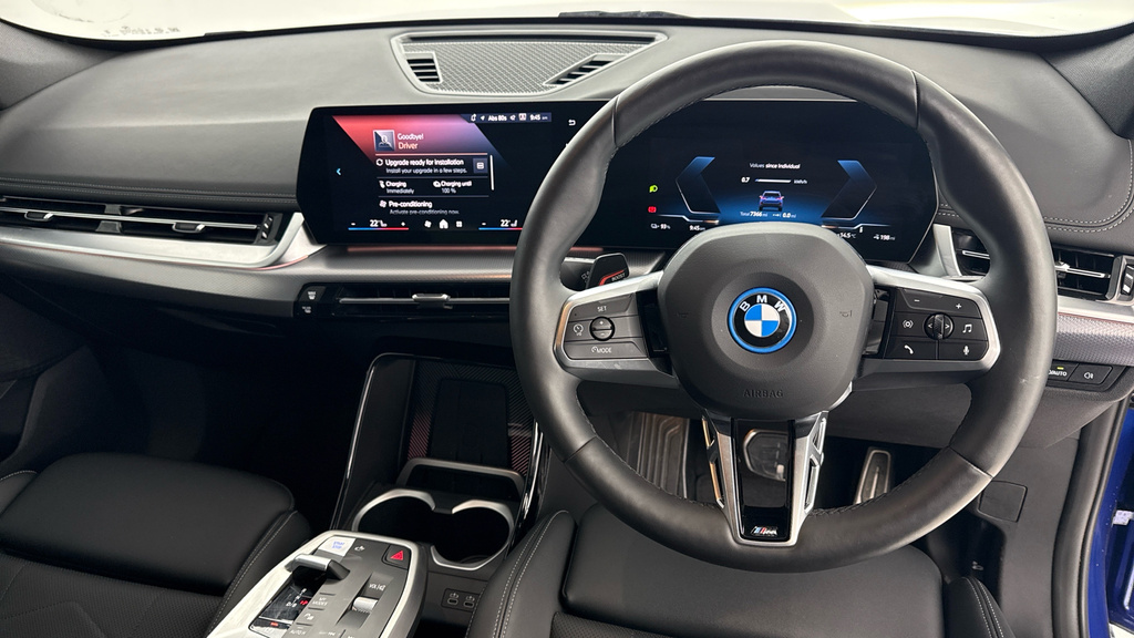 BMW iX1 20 66.5Kwh M Sport Edrive 11Kw Charger Blue #5