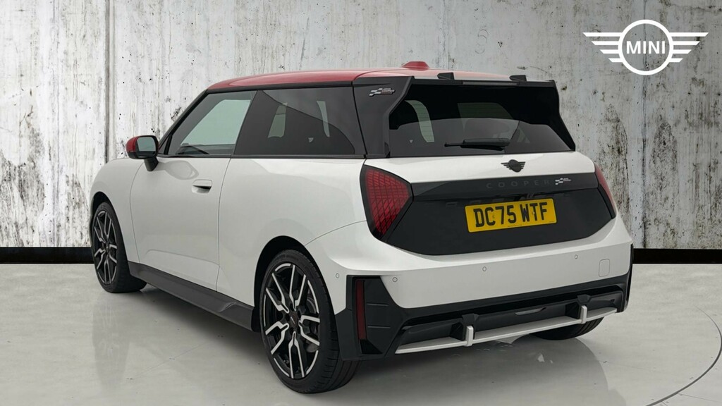 Mini Hatch 54.2Kwh John Cooper Works White #2