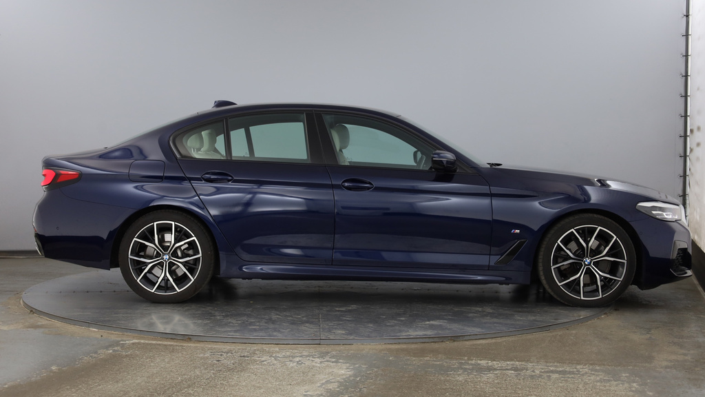 BMW 5 Series 2.0 520D Mht M Sport Steptronic Euro 6 Ss Blue #3