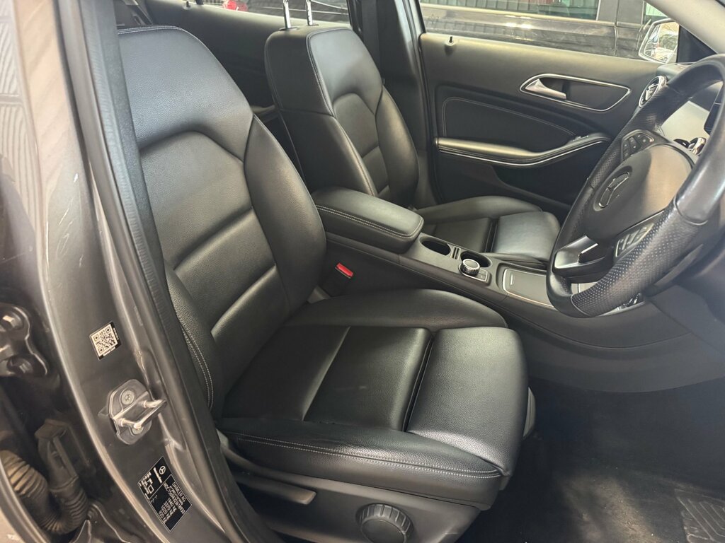 Mercedes-Benz GLA Class 1.6 Gla200 Sport Premium Suv 7G-dct E Grey