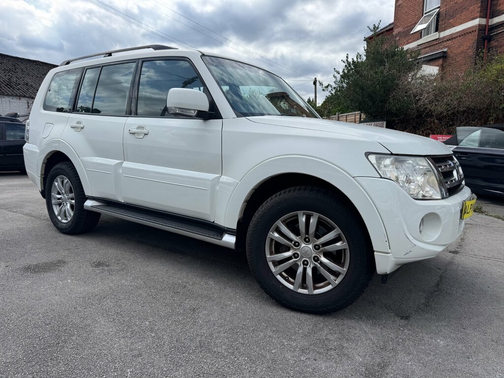 Mitsubishi Shogun 3.2 Di-dc Sg2 Suv 4Wd Euro 5 Lwb White