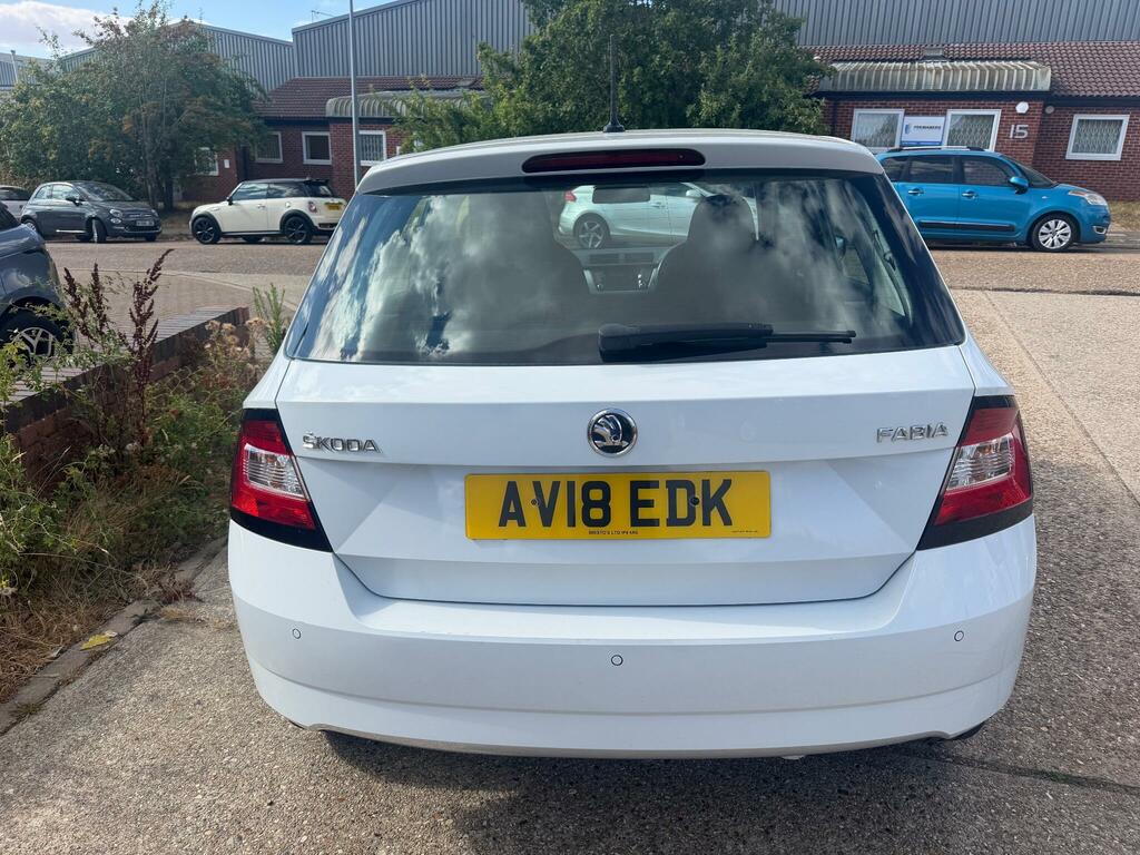 Skoda Fabia Redline White #5