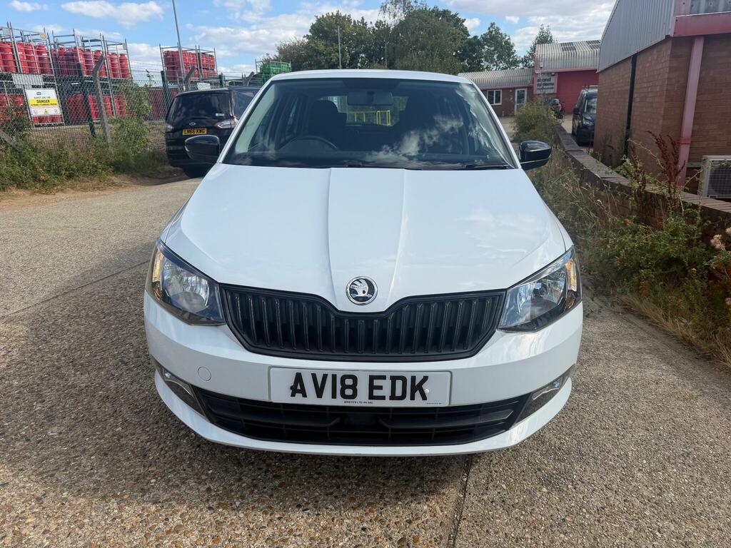Skoda Fabia Redline White #2