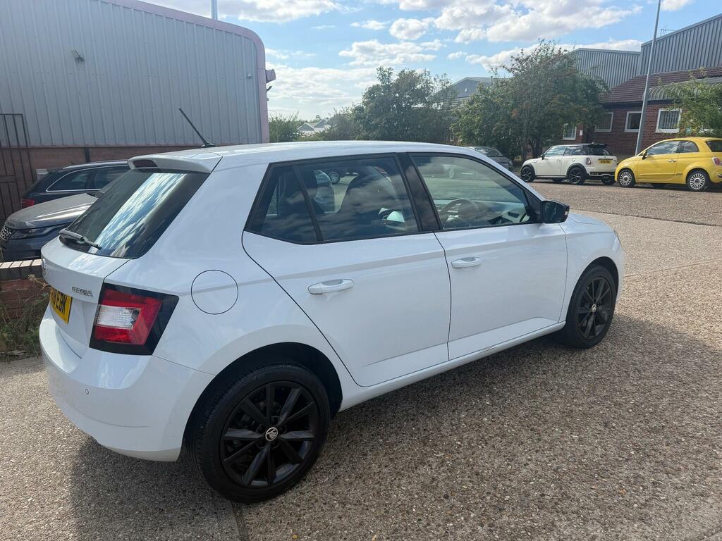 Skoda Fabia Redline White #6