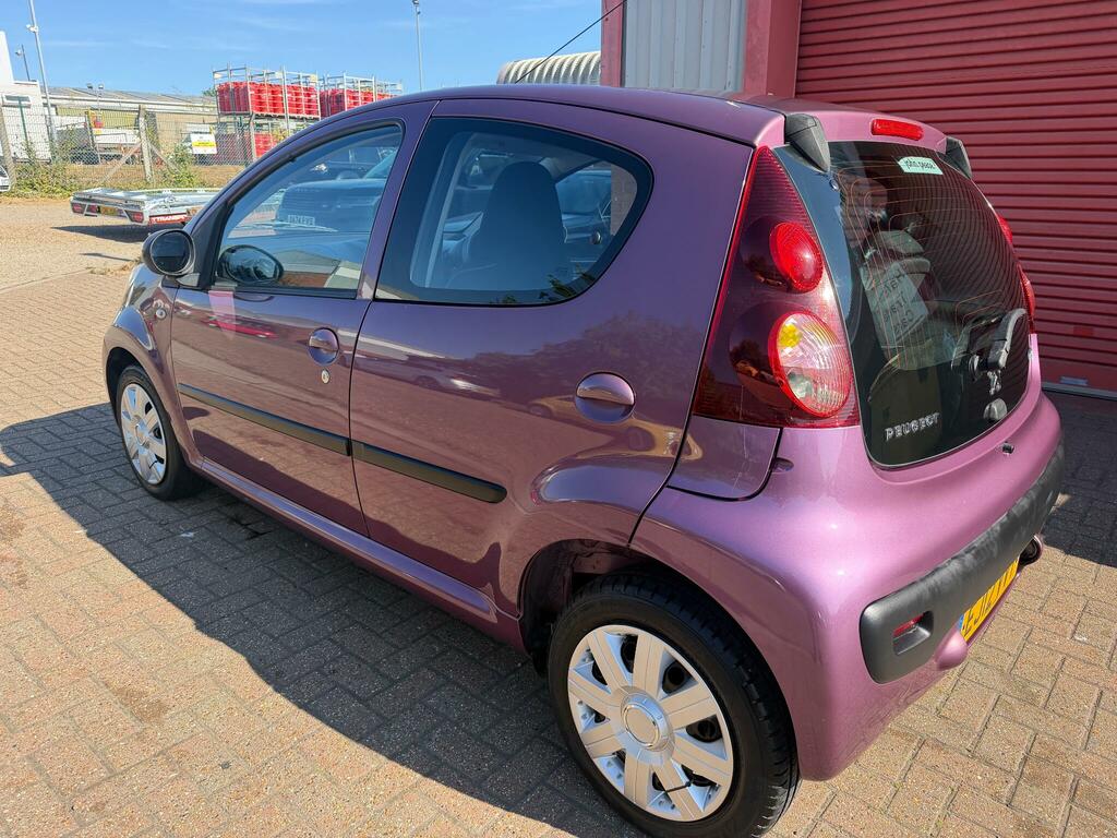 Peugeot 107 Active Purple #4