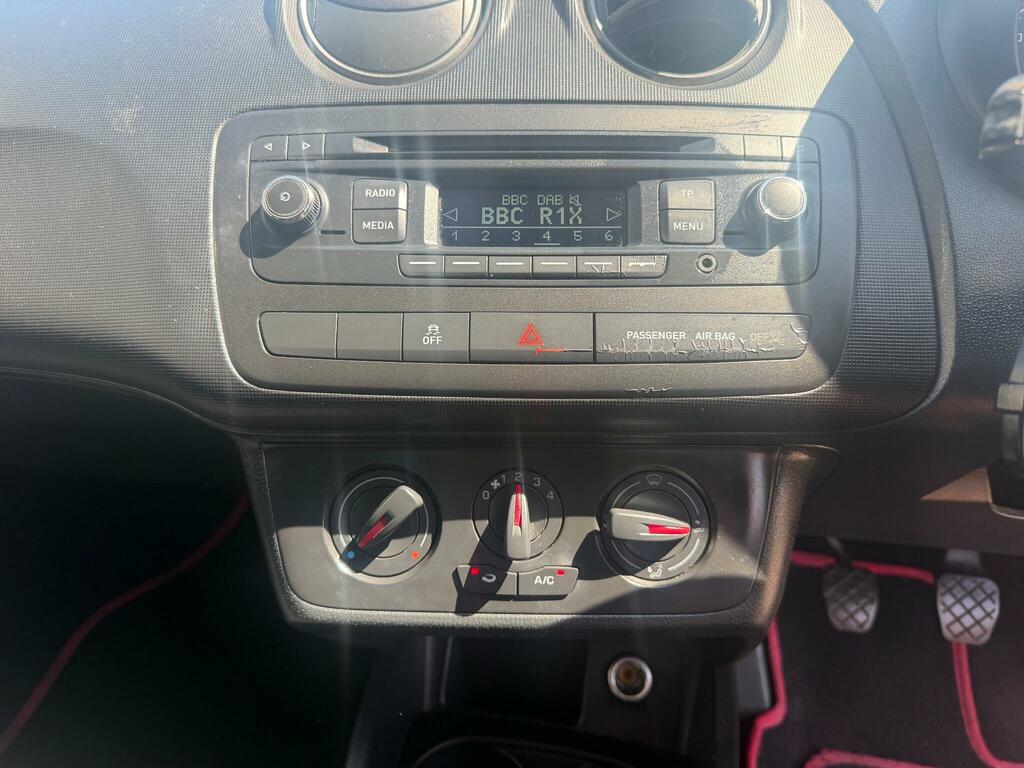 Seat Ibiza Estate 1.2 Tsi Connect St Euro 6 201565 White #12