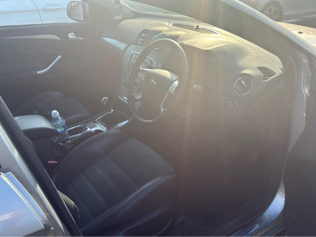 Ford Mondeo Zetec Tdci 5-Door Silver #10