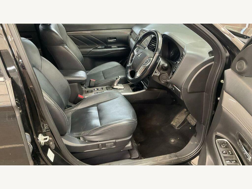 Mitsubishi Outlander 2.0H 12Kwh 4H Cvt 4Wd Euro 6 Ss #9