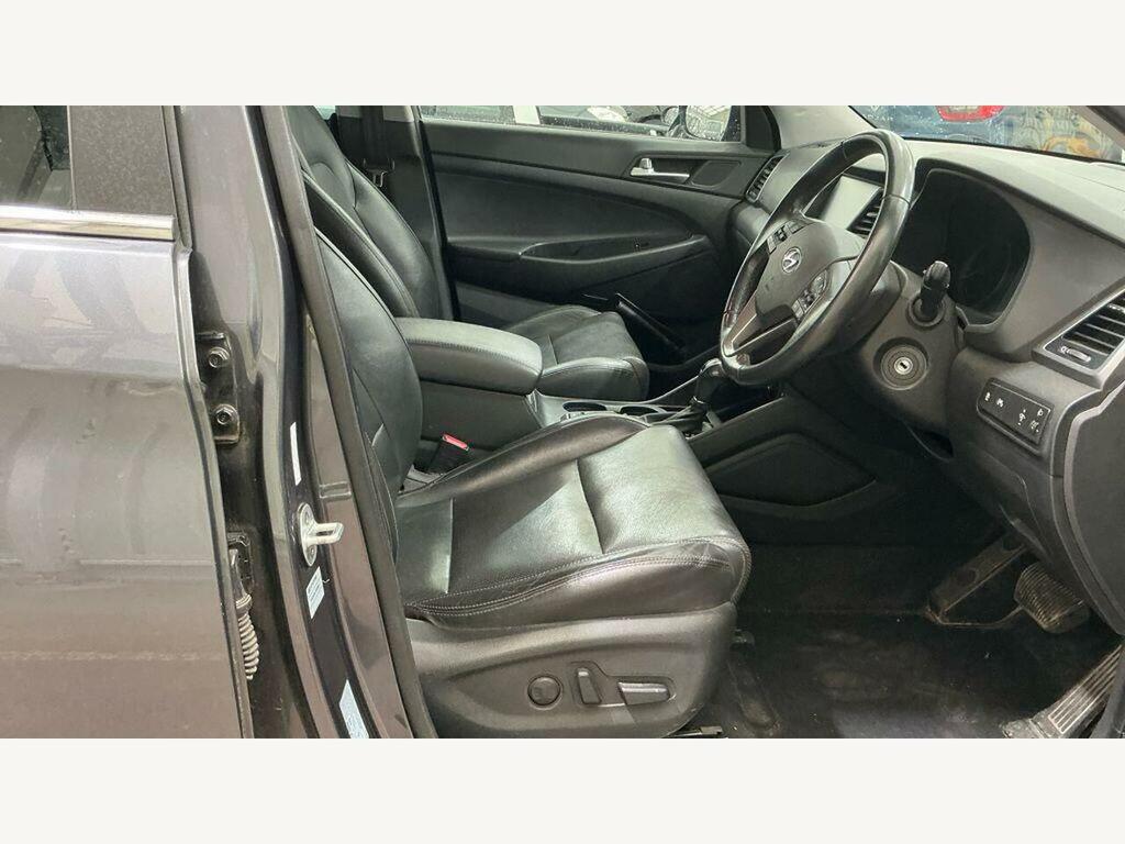Hyundai Tucson 1.7 Crdi Blue Drive Se Nav Euro 6 Ss #8