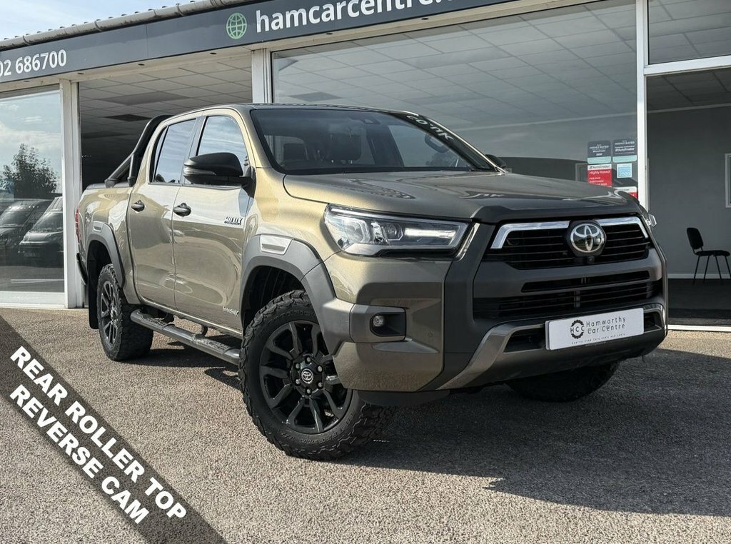 Toyota HILUX 2.8L Invincible X Brown