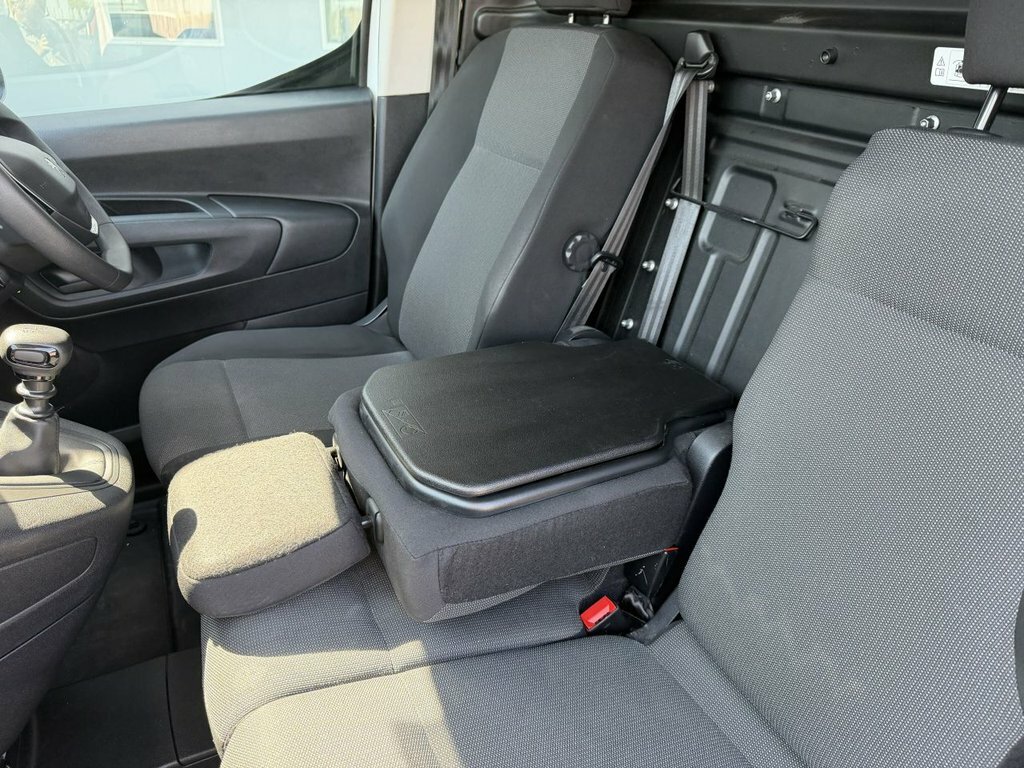 Peugeot Partner 1.5 Bluehdi 1000 Professional Premium Standard P Grey #13