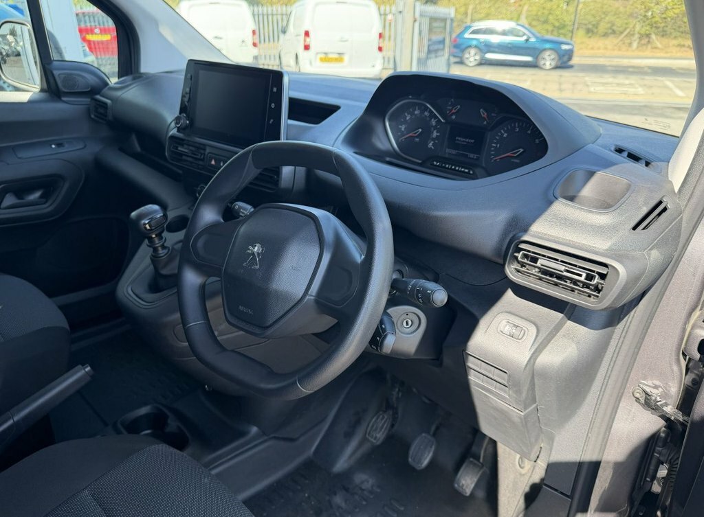 Peugeot Partner 1.5L Professional Premium Grey #6