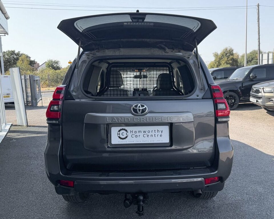 Toyota Land Cruiser 2.8L Active Grey #6