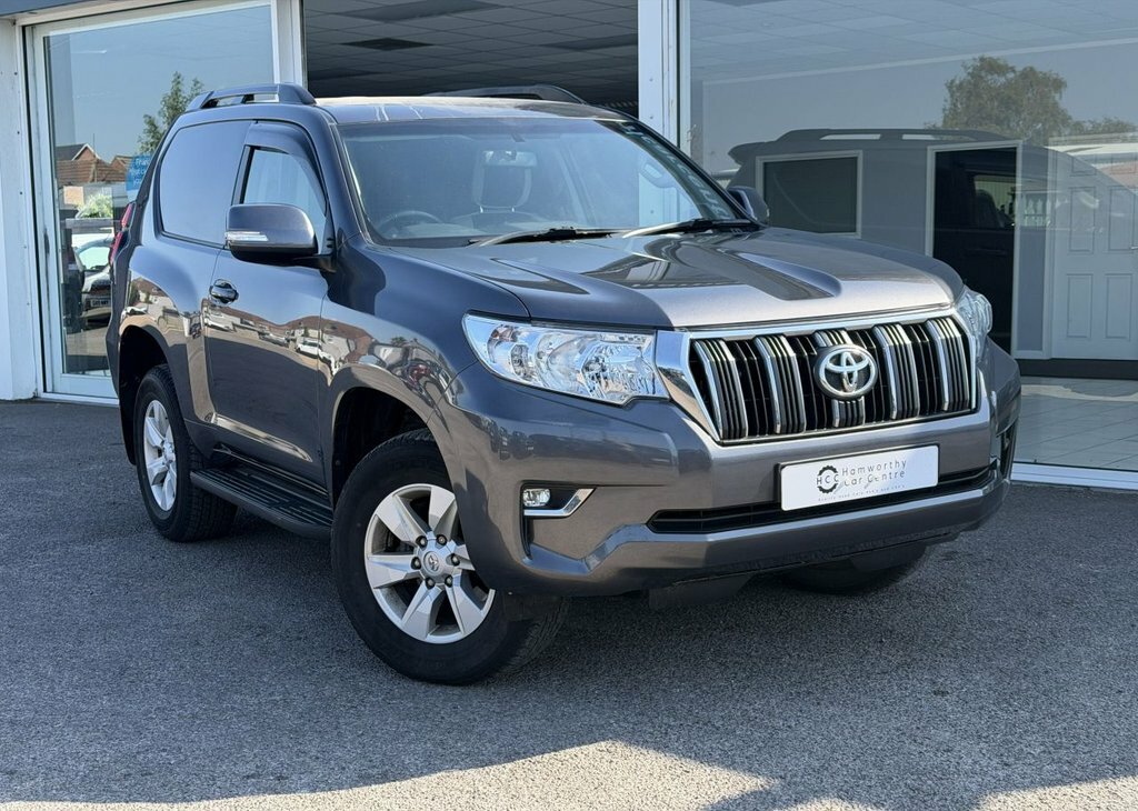 Toyota Land Cruiser 2.8L Active Grey