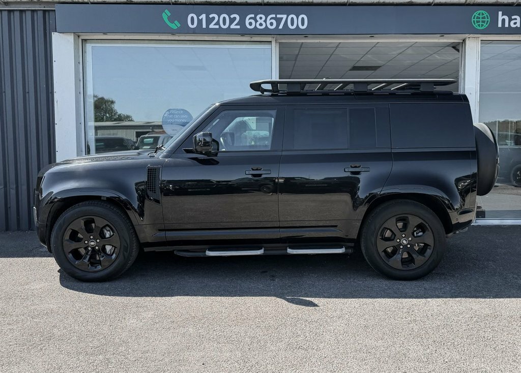 Land Rover Defender 110 3L X-dynamic Hse Black #4