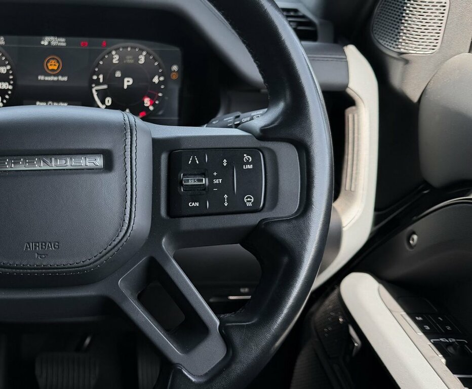 Land Rover Defender 110 Land Rover Estate 3.0 D300 X-dynamic Se 110 Silver #26