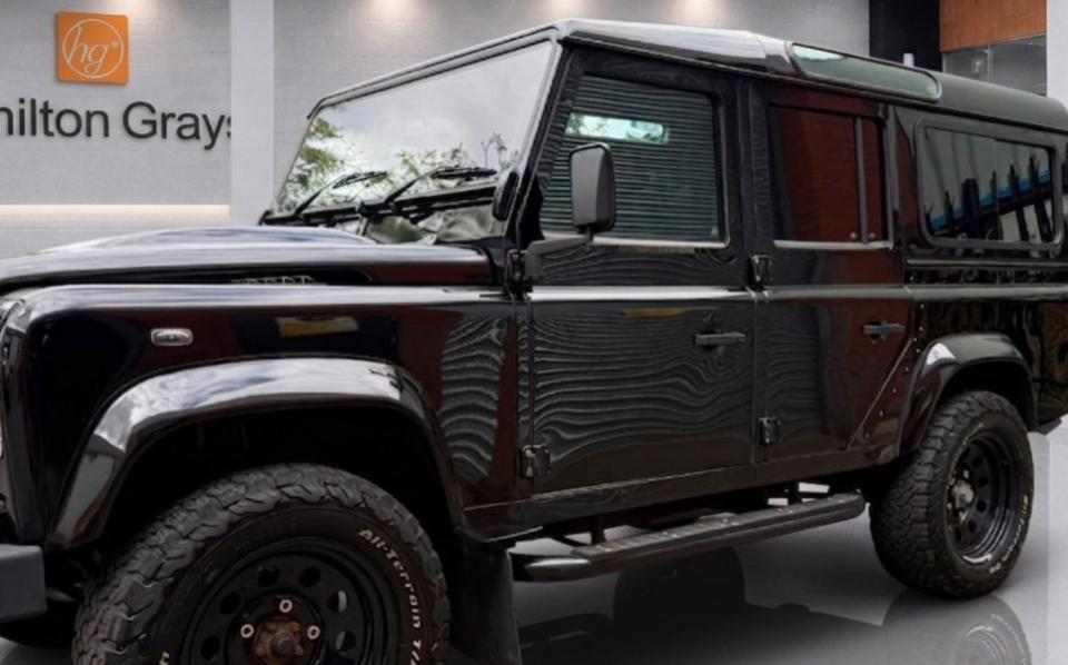 Land Rover Defender 110 2.4 110 Dcb Hard Top Lwb 121 Bhp Red #15