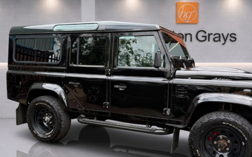 Land Rover Defender 110 2.4 110 Dcb Hard Top Lwb 121 Bhp Red #21
