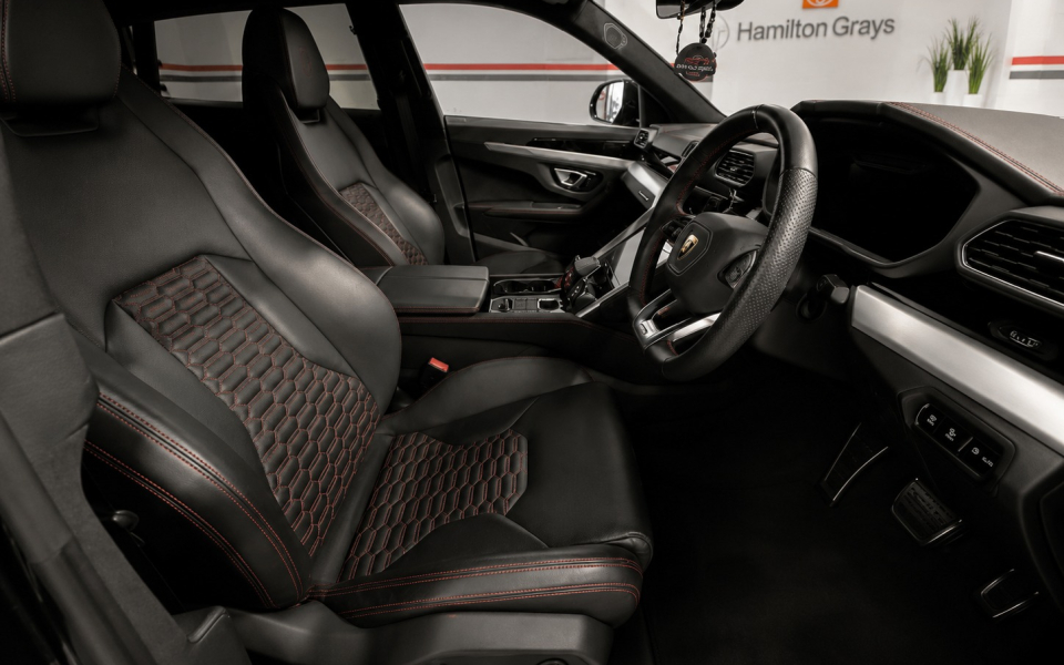 Lamborghini Urus Petrol #3