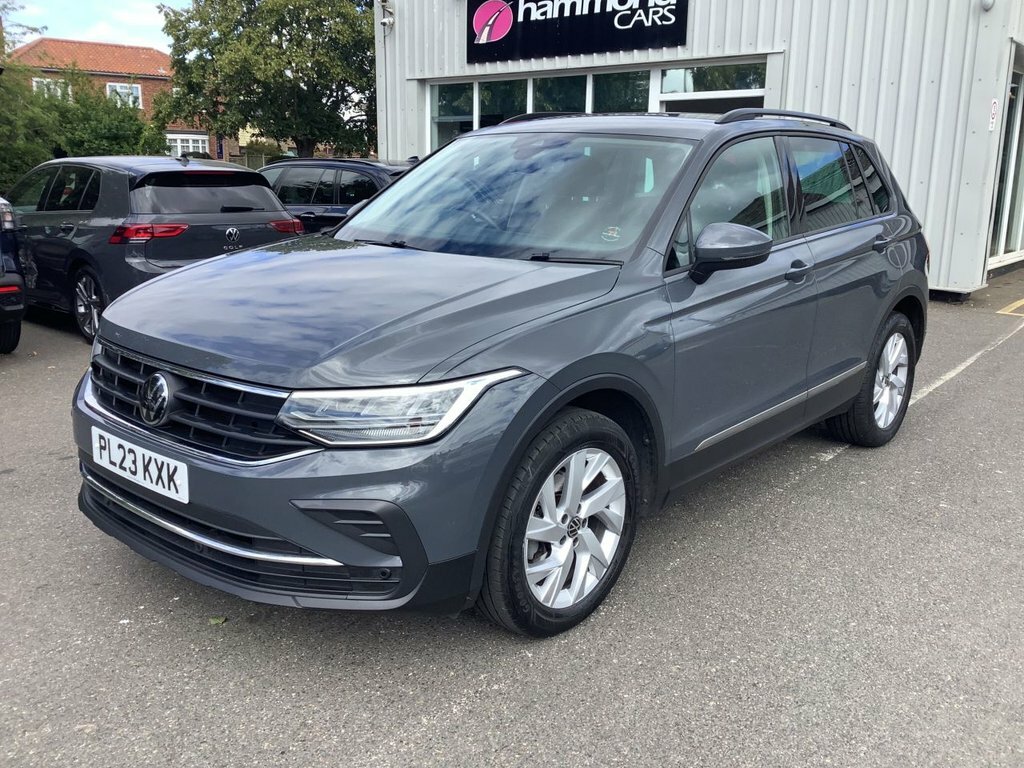 Volkswagen Tiguan 1.5L Life PL23KXK Grey #4