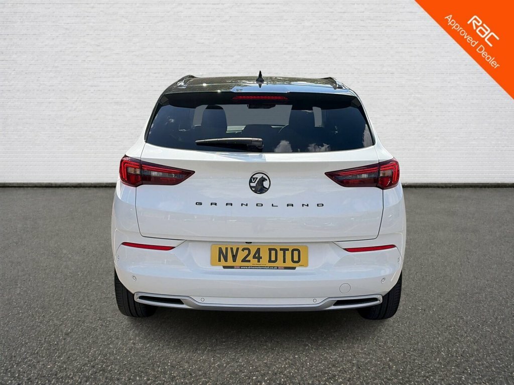 Vauxhall Grandland 1.2L Ultimate NV24DTO White #4