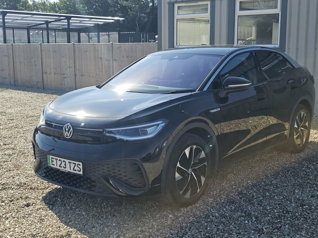 Volkswagen ID.5 Suv Black #2