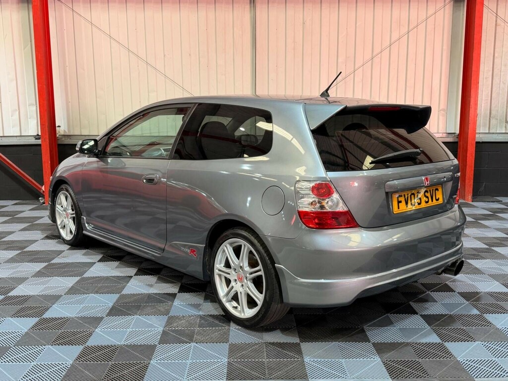 Honda Civic 2.0 I-vtec Type R Grey #2