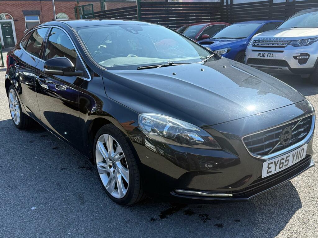 Volvo V40 Se Lux Nav Black