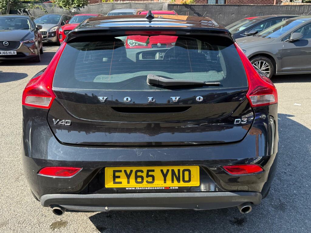 Volvo V40 D3 R Design Lux Nav Geartronic White #10