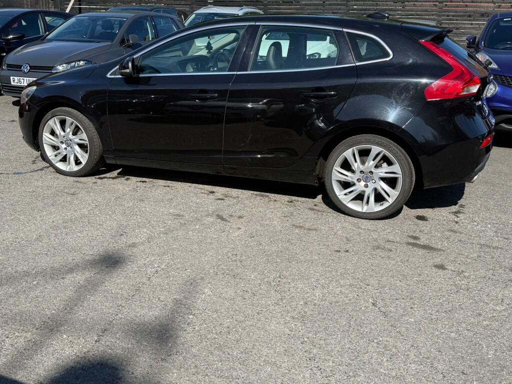 Volvo V40 D3 R Design Lux Nav Geartronic White #9