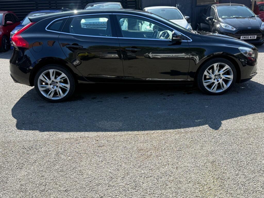 Volvo V40 D3 R Design Lux Nav Geartronic White #8