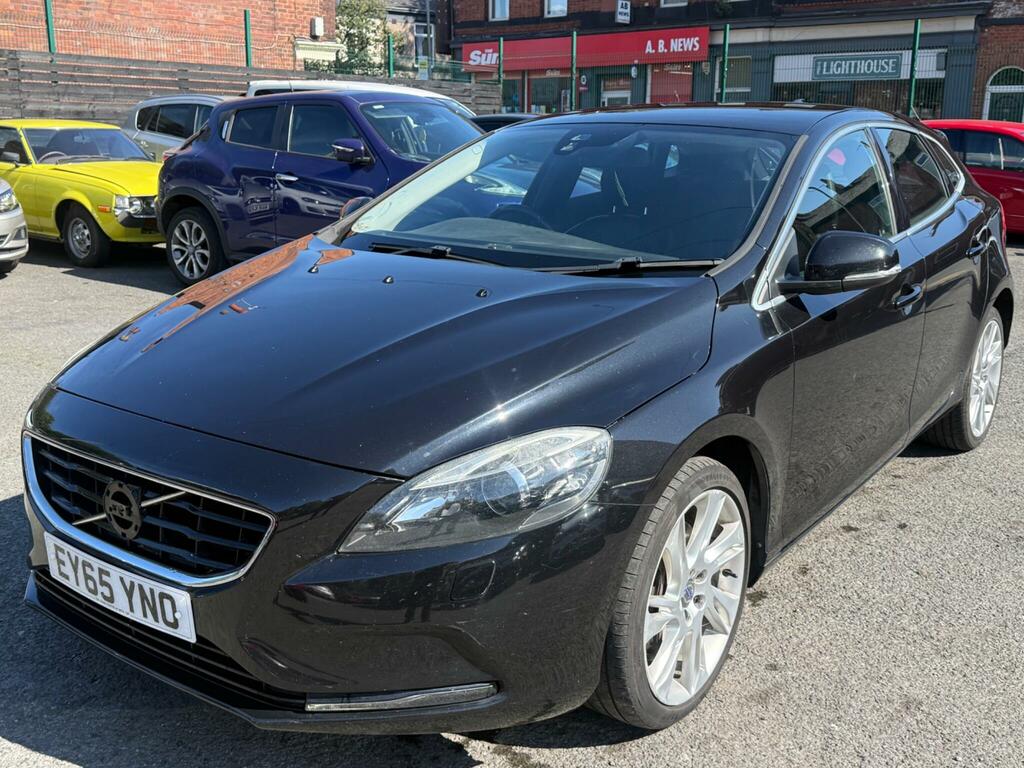 Volvo V40 Se Lux Nav Black #2