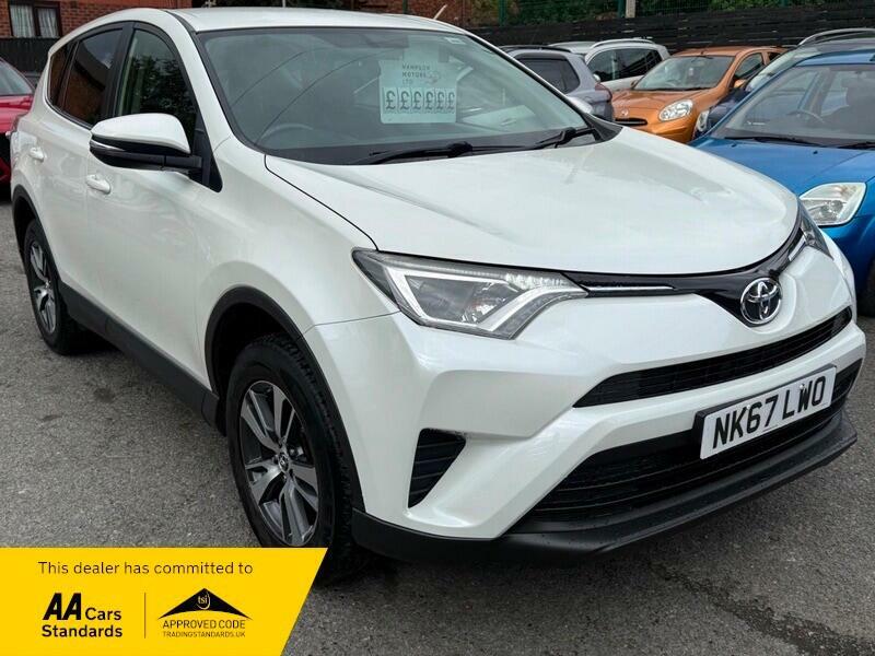 Toyota Rav 4 Active White